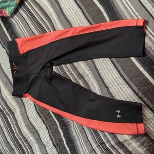 Under Armour compression capri